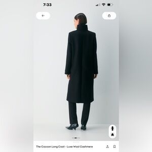 Aritzia long luxe cashmere coat. Black. Size Xs